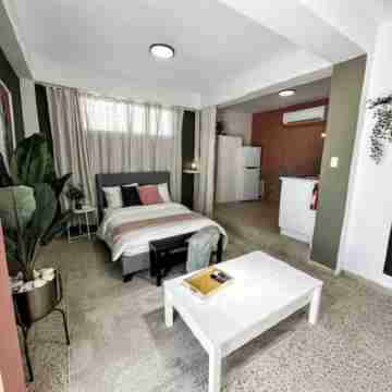 Cozy Studio Perfect for Couples & Solo Adventurers Rooms