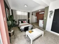 Cozy Studio Perfect for Couples & Solo Adventurers