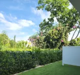 Modern 2 Bed walking distance to the beach