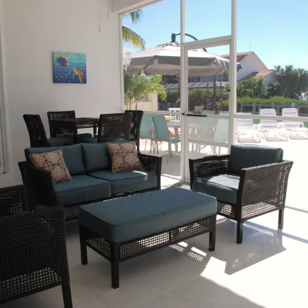 Beautiful Home in Key Colony Beach! Private Pool. Dock. Tiki Hut