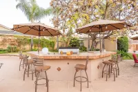 Private Resort style villa at San Diego-heated salt pool-Hot Tub-86" TV - Homestays