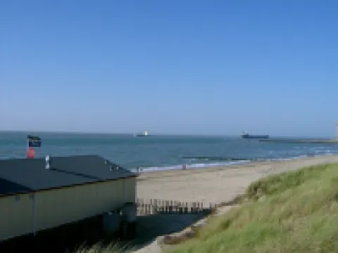 Holiday home at a copse and small lake, close to the beach