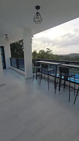 Private Pickleball Oasis + Pool – 15 Min to Beaches & El Yunque, 30 Min Airport Отели рядом с достопримечательностью «Catch a Dream Ranch»