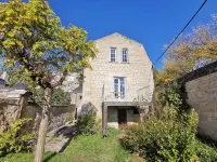 House near town center with garden and terrace