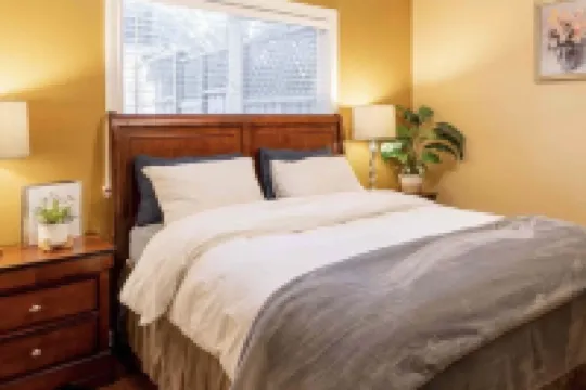 Bright Garden Guest Suite in Los Gatos, Heart of Silicon Valley