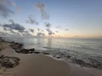 The Island Life Condo@ Long Reef with Separate Bedroom + True Ocean View