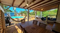 Villa Kanawa, tropical garden and private salt pool Hotels in 