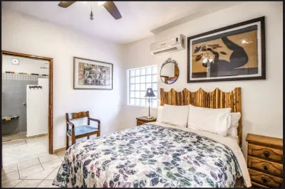 URBANEDEN PLAYA- HUGE 4 BED/4BATH VILLA BEAUTIFUL SERENE SECURE PERFECT LOCATION Hotels in 