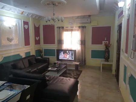 Apartment 2 (soft creams) Kuwait City Residencebonamoussadi) bangué