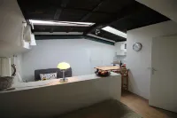 Cosy houseboat studio in the old city center