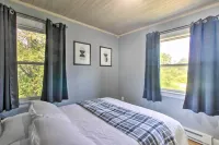 Cozy Getaway 5 Miles to Duluth and Lake Superior! Hotels in Proctor