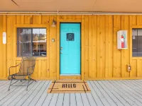 Steps to Main Street! Cozy Red River Getaway Hotels in Red River