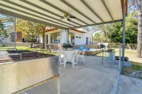 Agave House Pool and BBQ - Scenic