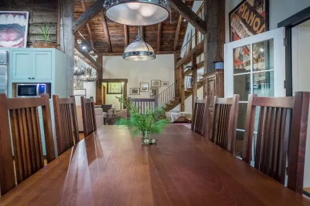 Stylish, modern barn with chef’s kitchen, heated pool, privacy