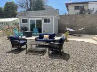 Bright 3 bedroom, 2 bath home; game room w/ arcade machines - basketball machine