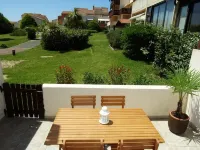 200m from Hossegor beaches, studio overlooking garden Hotels in Capbreton