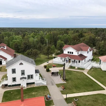 Lockview Motel