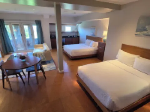 Stone House Inn Hotels in Little Compton