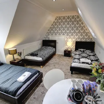 Beaconsfield Hotel Hotels near White Hart Lane