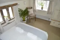 Goyt Cottage Hotels in Birch Vale