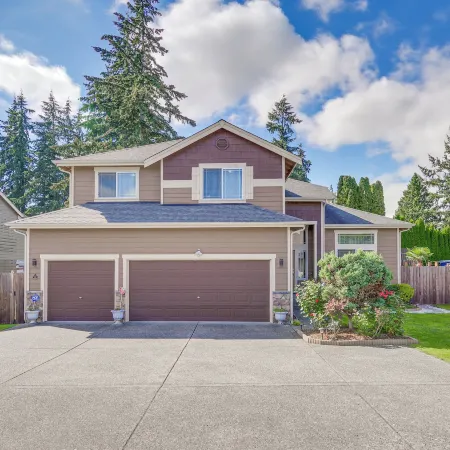 Family-friendly Home w/ Patio & Garden in Everett!