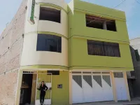 Nakeli Hospedaje - parking