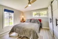 3 Mi to Caesars Casino: Indiana Retreat w/ Patio!