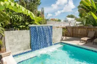 Colors on White - piscina