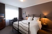 Hotel De Hofkamers - 3-Star