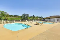 4 Mi to Wind Creek State Park: Alabama Getaway