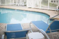 Somerset Inn & Suites - Pools