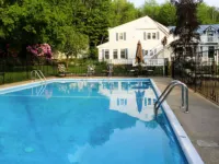 The Nutmeg Inn Hotels in Meredith
