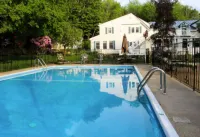 The Nutmeg Inn Hotels in Meredith