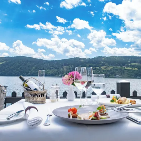 Hotel See-Villa Отели в г. Гемайнде Мильштатт