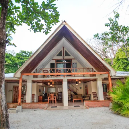 Casa Cecilia Beach Front