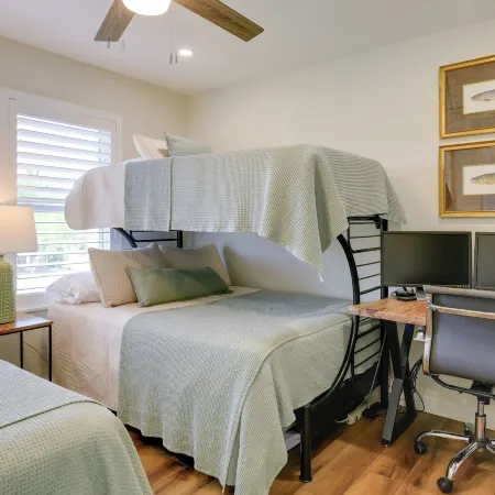 3 Mi to Rockport Beach: Home Near Aransas Bay
