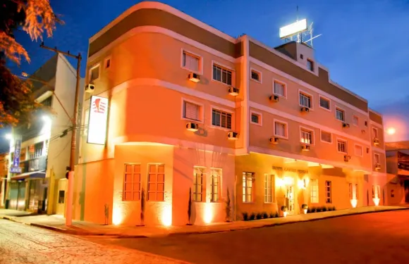 卡斯特羅門德斯酒店