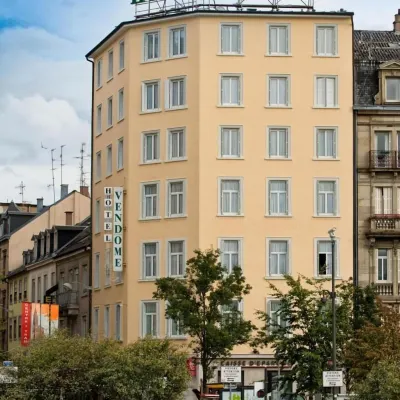 Hôtel Vendôme Отели рядом с достопримечательностью «Ла Летри»