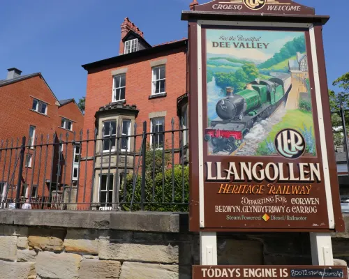 Westoe Hideaway Hotels in Llangollen