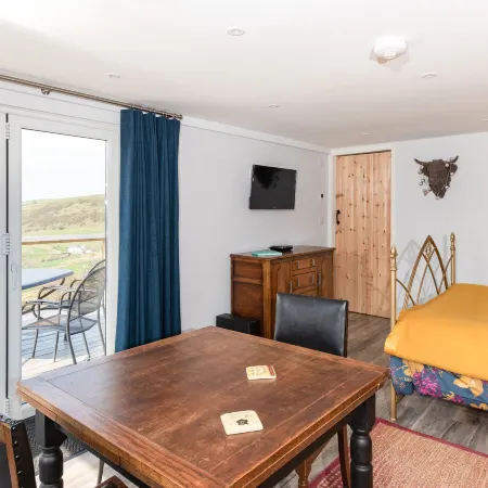 Haka Lodge