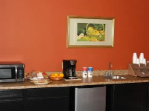 Express Inn & Suites Hotels in Trion