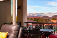 Stella's at Estancia by RedAwning - Gym