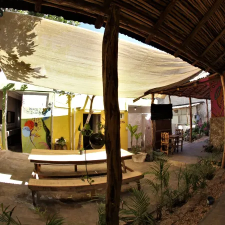 Valladolid 48 Hotel & Hostal