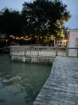 Boat House Studio - Water Front Pets Wifi Smart Tv Apts by RedAwning Hotels in Norfolk
