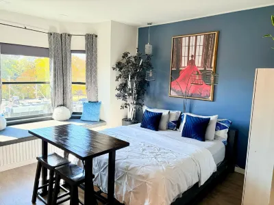 Beacon Hotel Hotels near Main Street Grocery