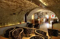 Logis Hôtel Restaurant le Chêne Vert Hotel di Sampzon