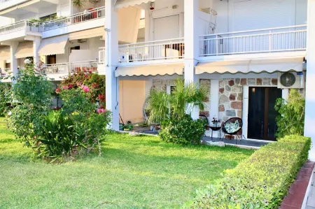 Beachside Retreat in Glyfada Отели рядом с достопримечательностью «Paralia Asteria»