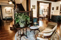 Heritage House Bed & Breakfast - Boutique Adults-Only Inn Hotels in Lee County