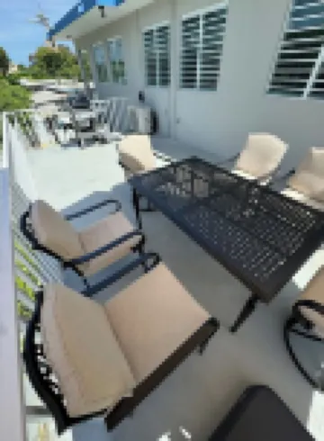 3Bd Pedro Campos, 4 Mins to Beach, Parking & Patio! with Backup Generator!