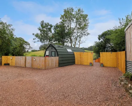 Heron Pod Hotels in Oswestry